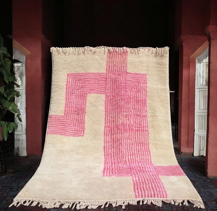 Berber-rug-design-pink-white