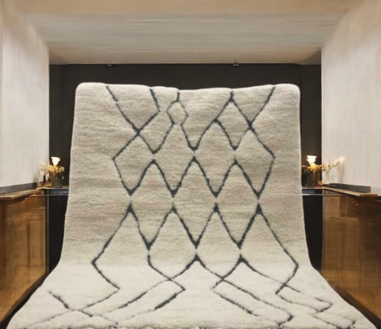 contemporary-moroccan-white-black-rug