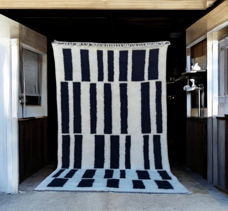 modern-morocco-carpet-design-black-white-stripes