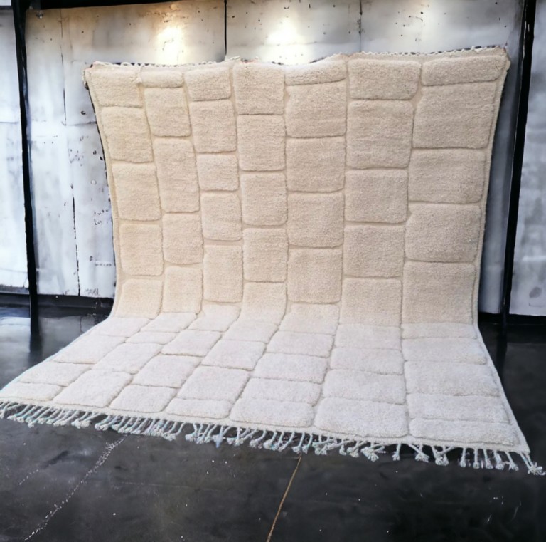 Tapis-contemporain-design-blanc-berbere