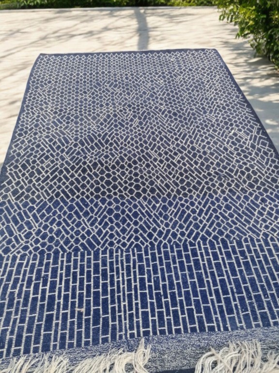 tapis-design-maroc-bleu-blanc