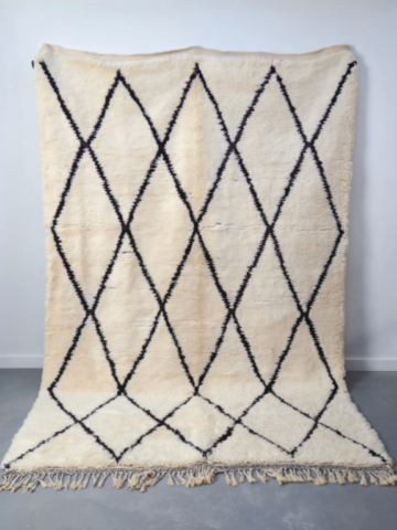 6-Black diamond Berber rug, Beni Ouarain or Mrirt quality