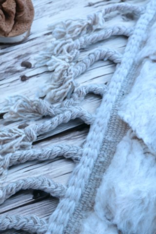 detail-tapis-berbere-laine-blanc