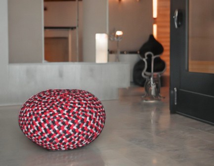 pouf-galet-maroc-laine-rouge