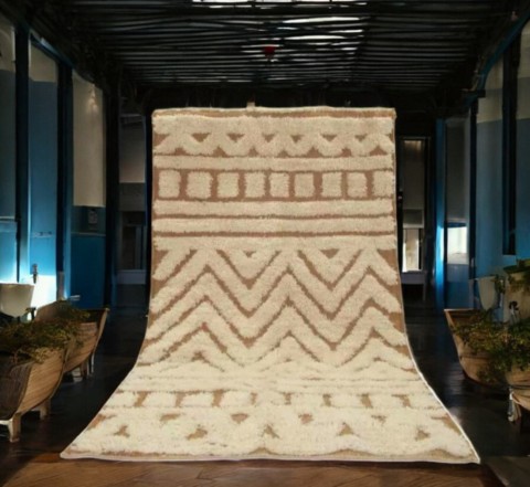 rug-design-ethnic-morocco-white-brown