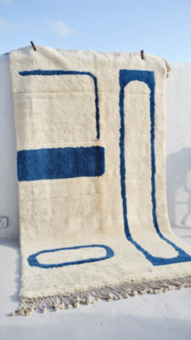 709C-Tapis-BeniOuarain-blanc-motif-bleu-9