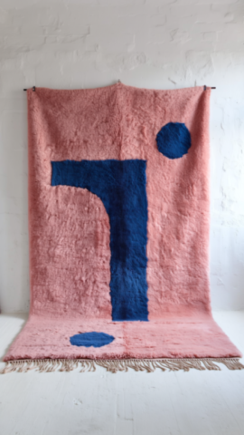 tapis-berbere-rose-motifs-bleus-12 tapis-berbere-rose-motifs-bleus-12