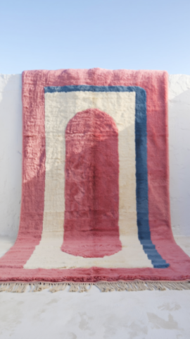 tapis-berbere-rose-motifs-bleus-21 tapis-berbere-rose-motifs-bleus-21