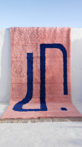 tapis-berbere-rose-motifs-bleus-8 tapis-berbere-rose-motifs-bleus-8