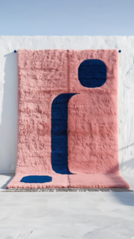 tapis-berbere-rose-motifs-bleus-10 tapis-berbere-rose-motifs-bleus-10